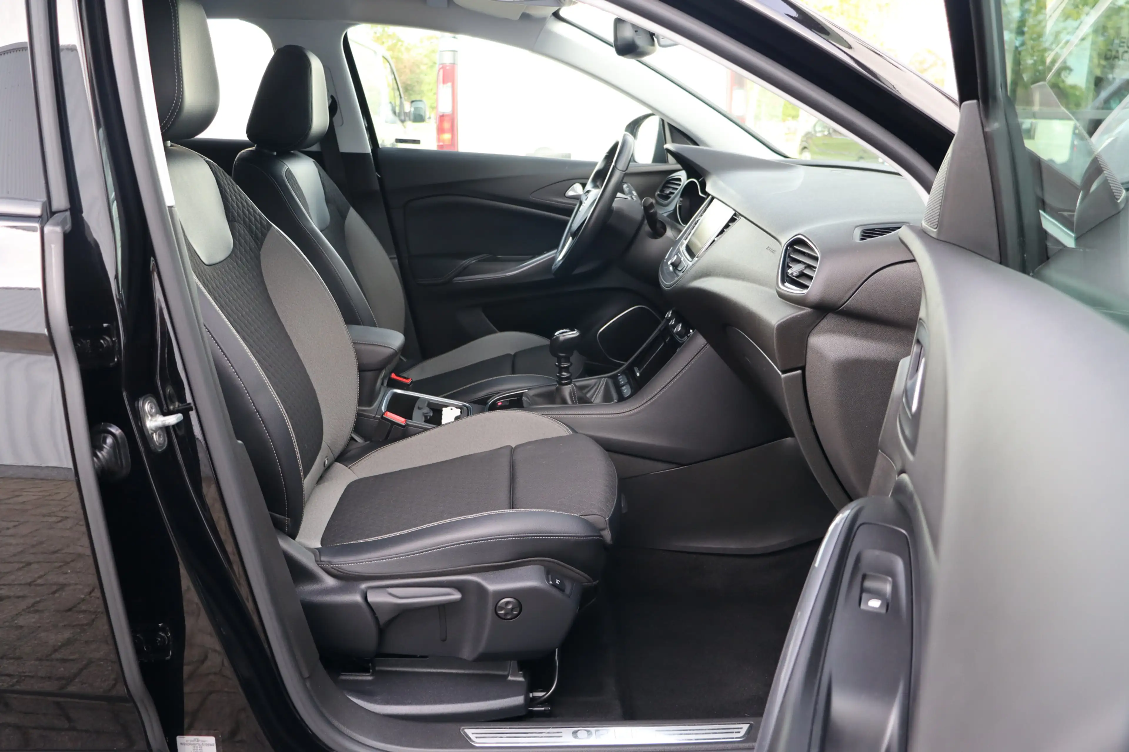 Opel Grandland X 1.2 Turbo Innovation | Dealer onderhouden | Camera — photo 12