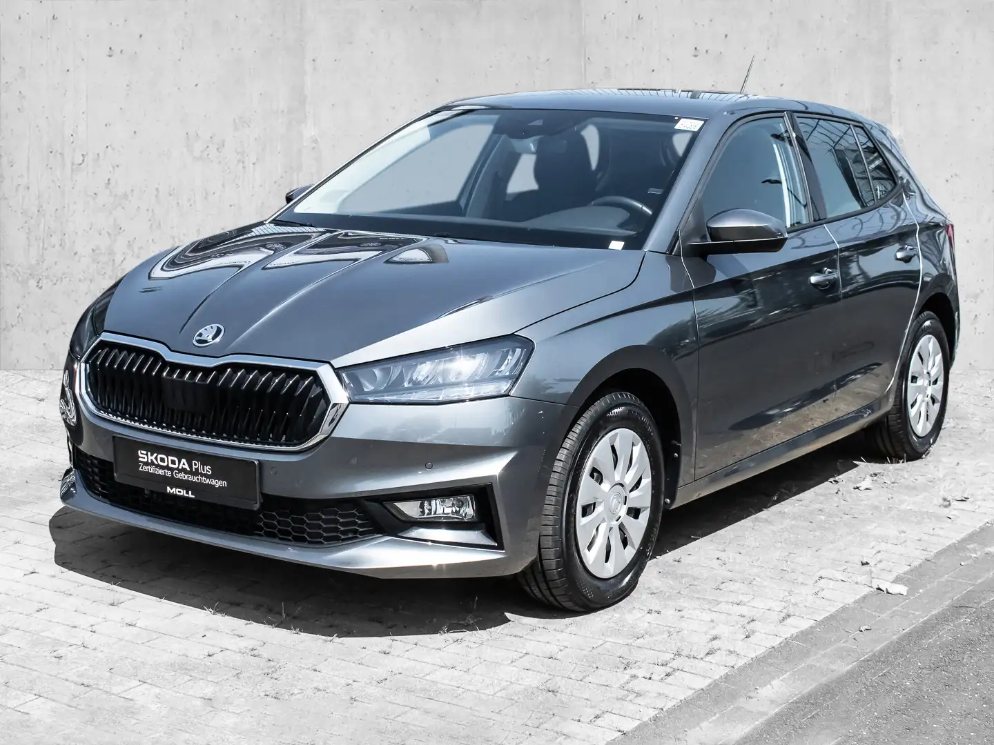 Skoda Fabia 1.0 TSI DSG Selection AHK NAVI LED ACC Grijs - 2