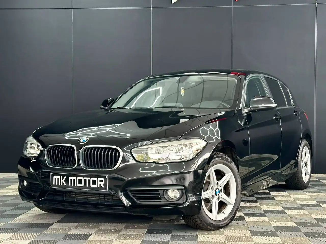 BMW 120