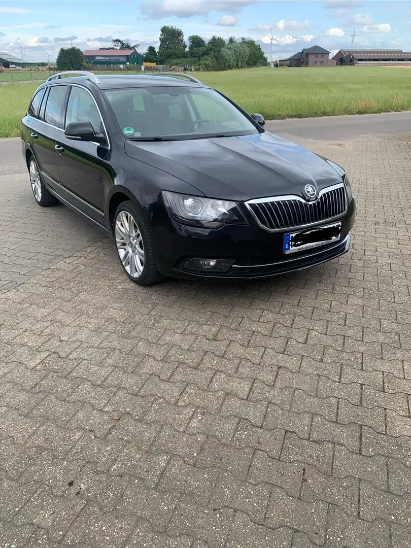 Skoda Superb Combi 1.8 TSI DSG Elegance Fekete - 1