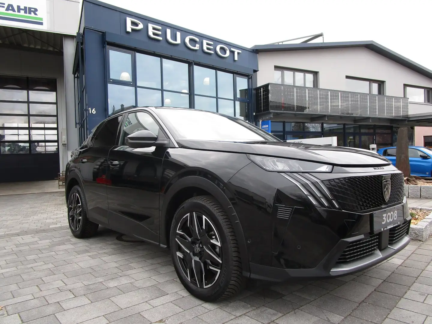 Peugeot 3008 Hybrid 136 Allure Schwarz - 1