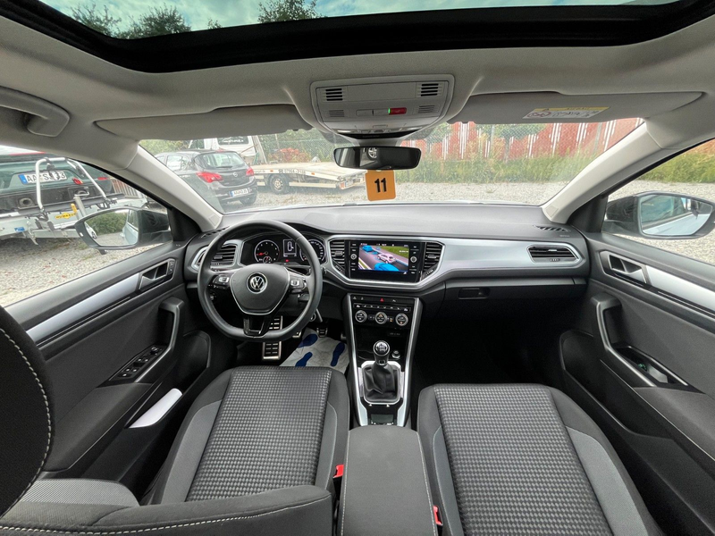 Volkswagen T-Roc ACC Pano LED Kamera Carplay SHZ BT DAB — photo 14