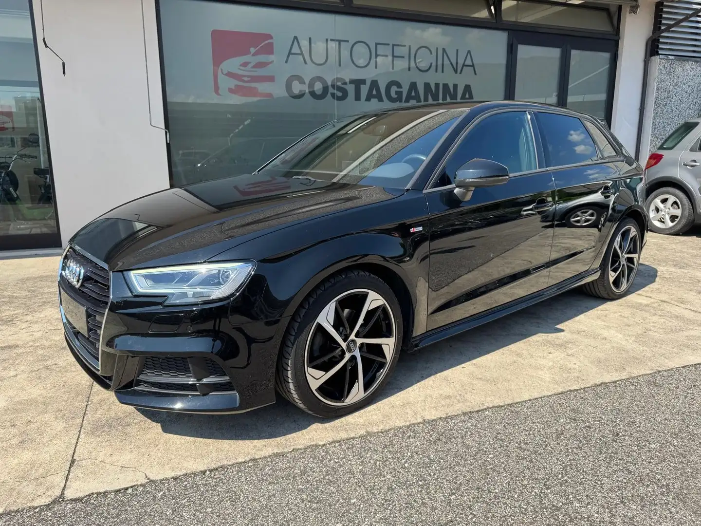Audi A3 Sportback 30 1.6 tdi s-line Sport 116cv Zwart - 1