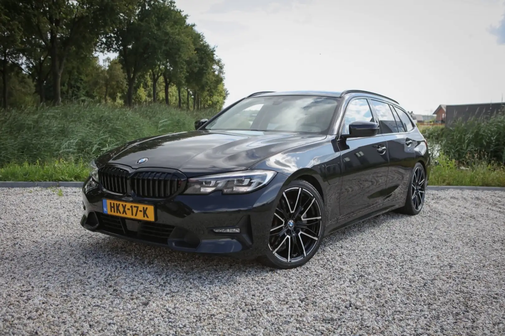BMW 330 3-serie touring 330e Sport Line Negro - 1