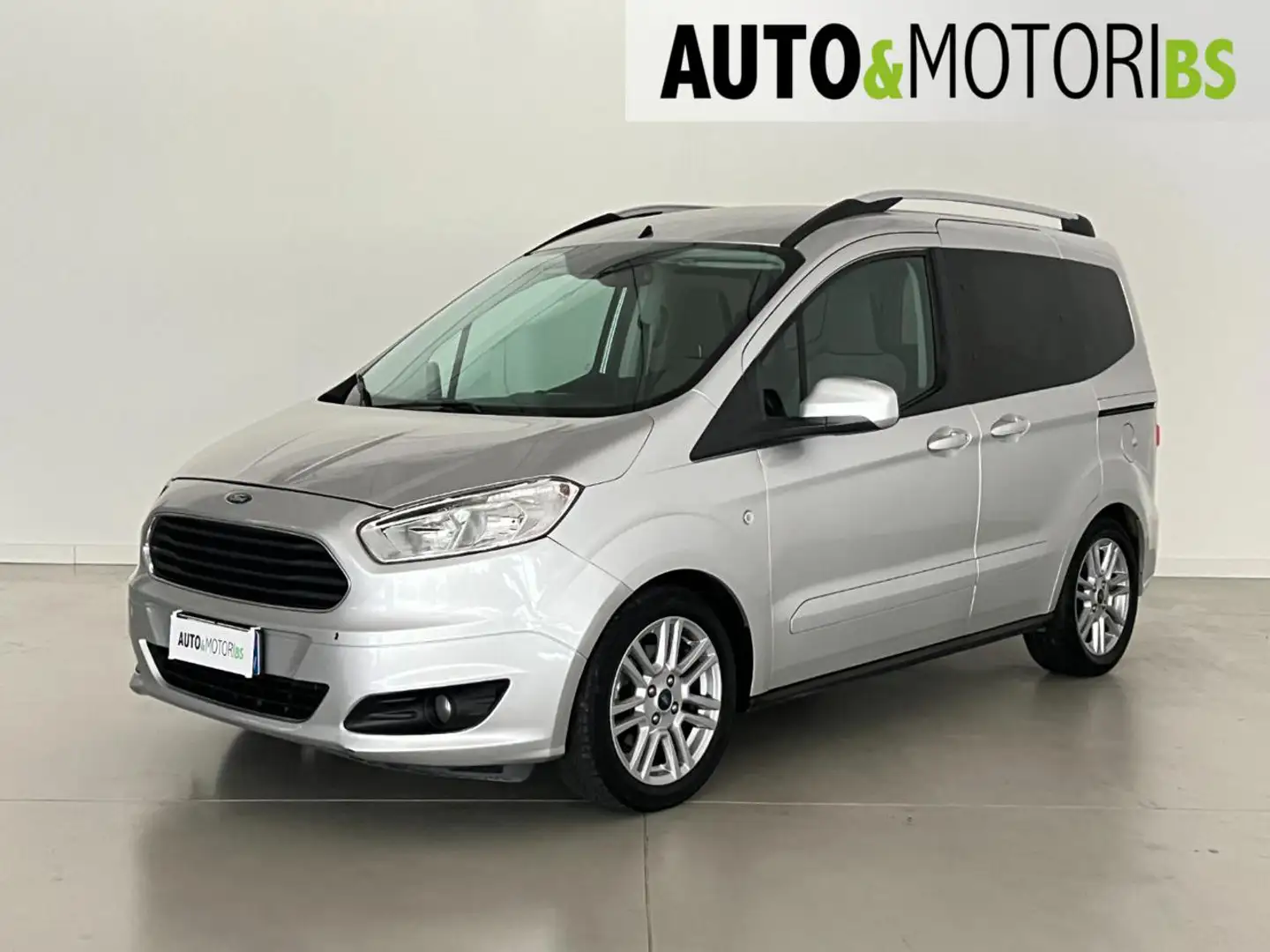 Ford Tourneo Courier 1.5 TDCI 75 CV Titanium Argento - 1