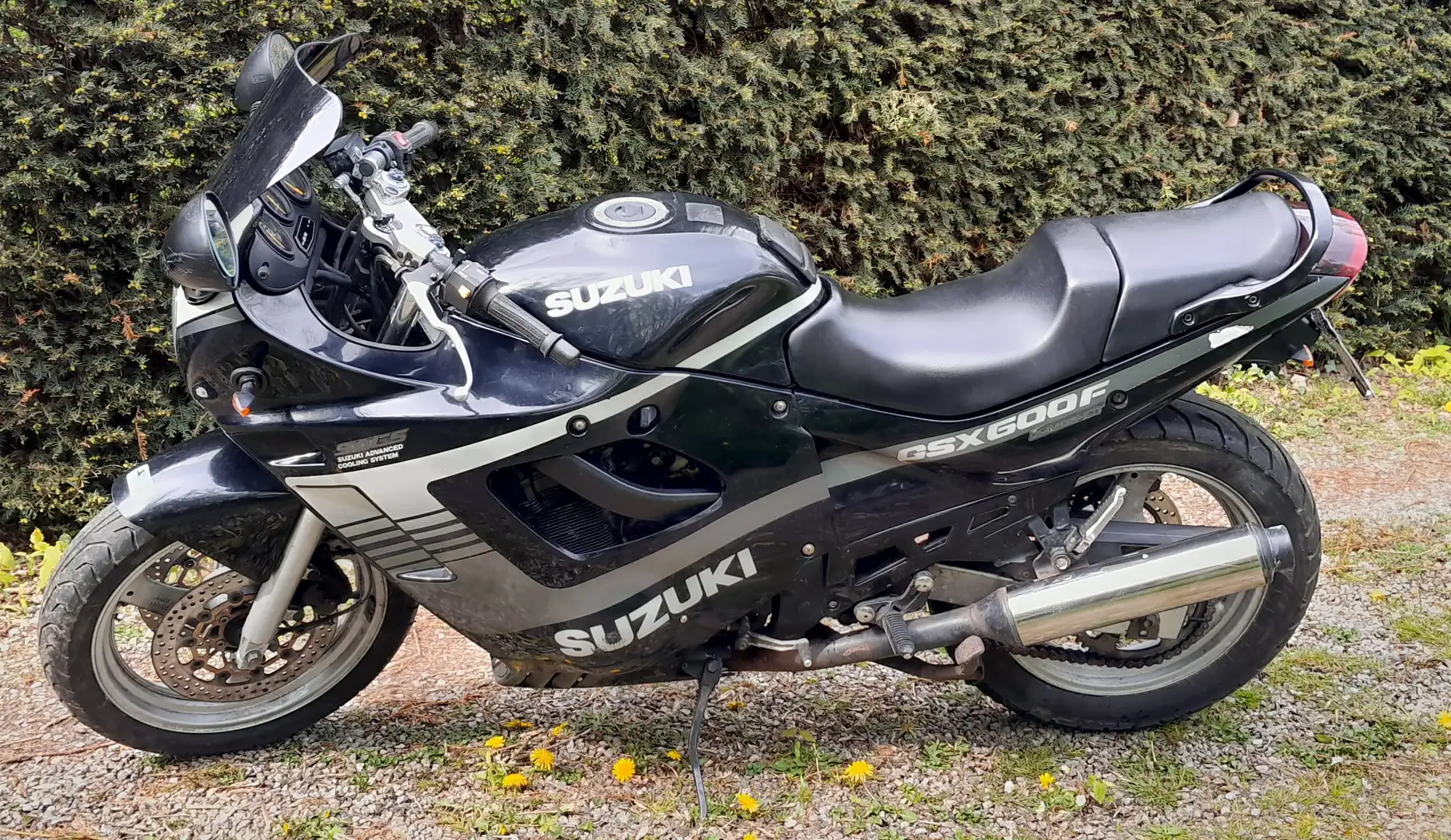 Suzuki GSX 600 GSX600 F Zwart - 1