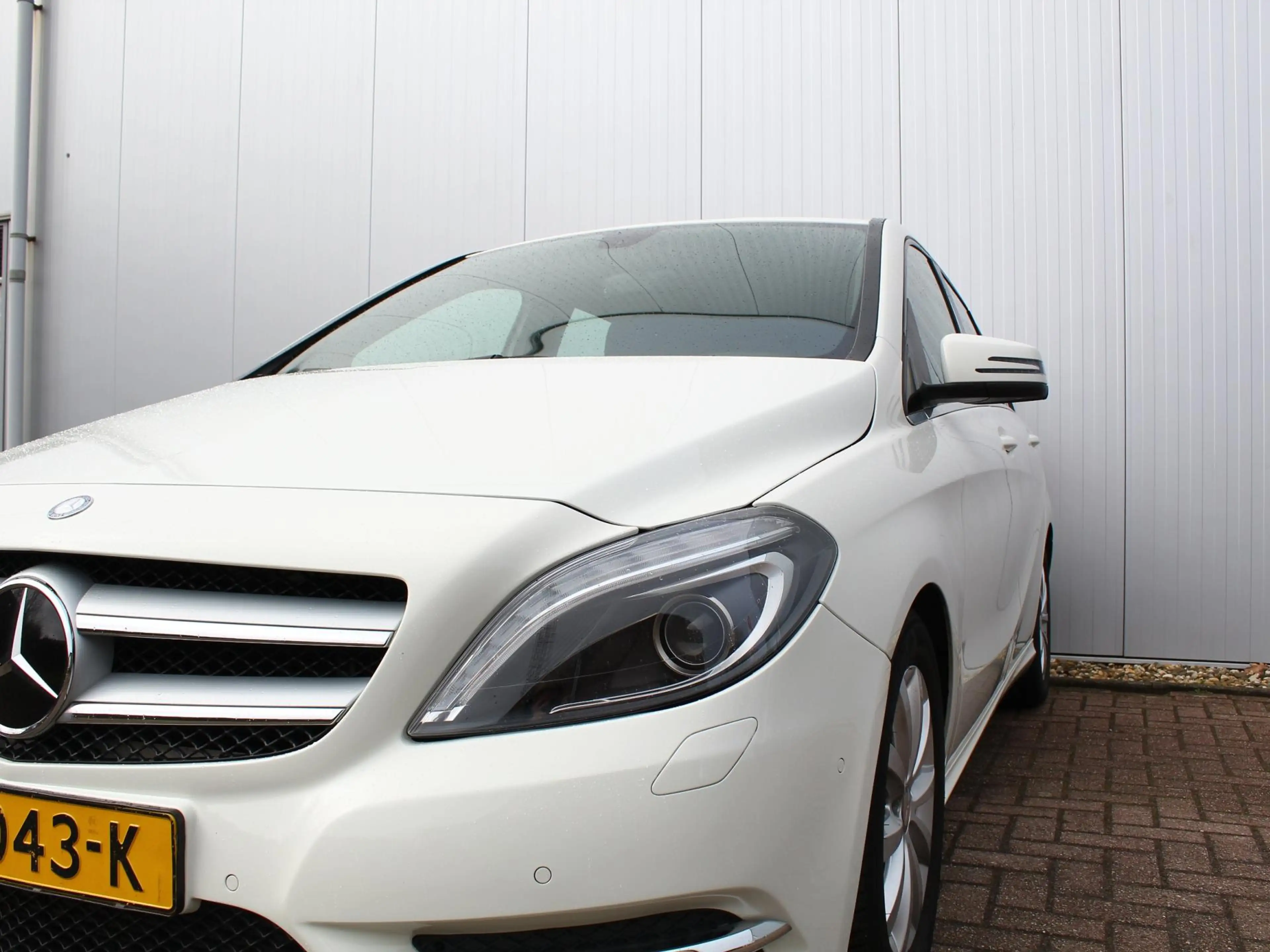 Mercedes-Benz B 180 | Lichtmetalen velgen | Achteruitrijcamera | Parke — photo 29