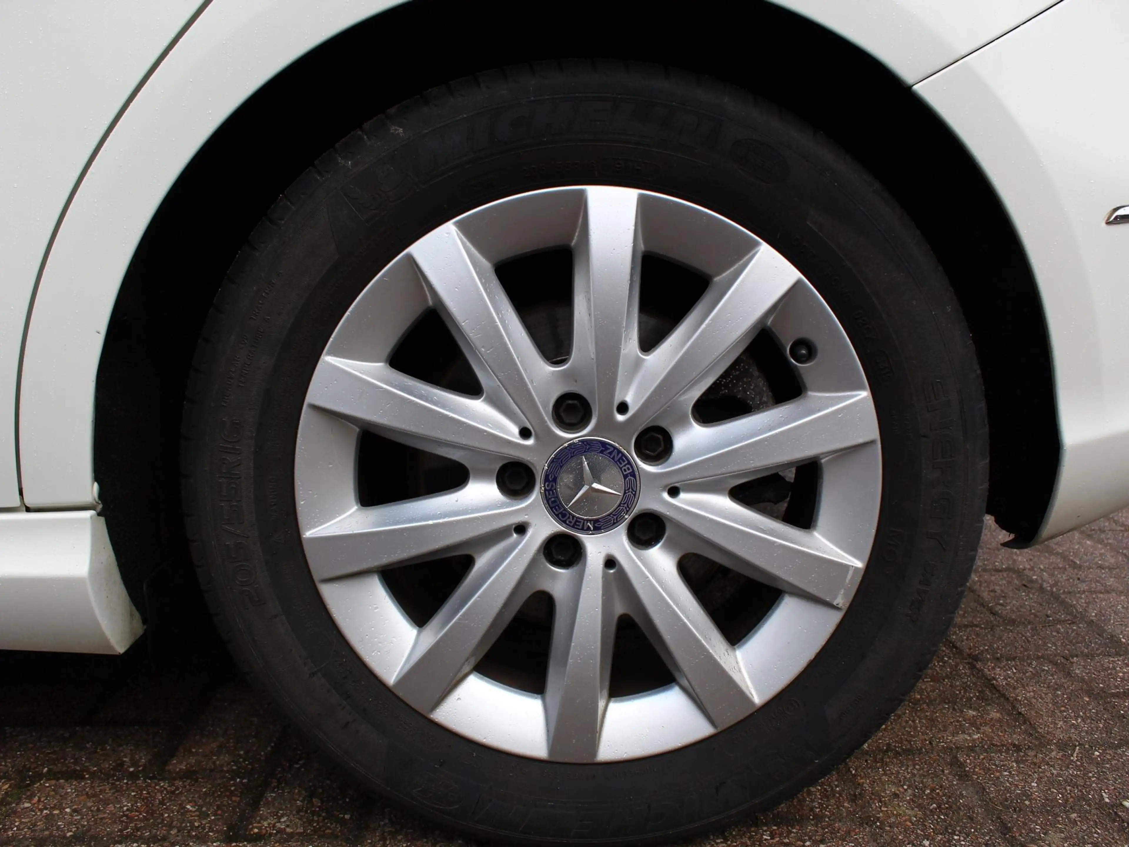 Mercedes-Benz B 180 | Lichtmetalen velgen | Achteruitrijcamera | Parke — photo 31