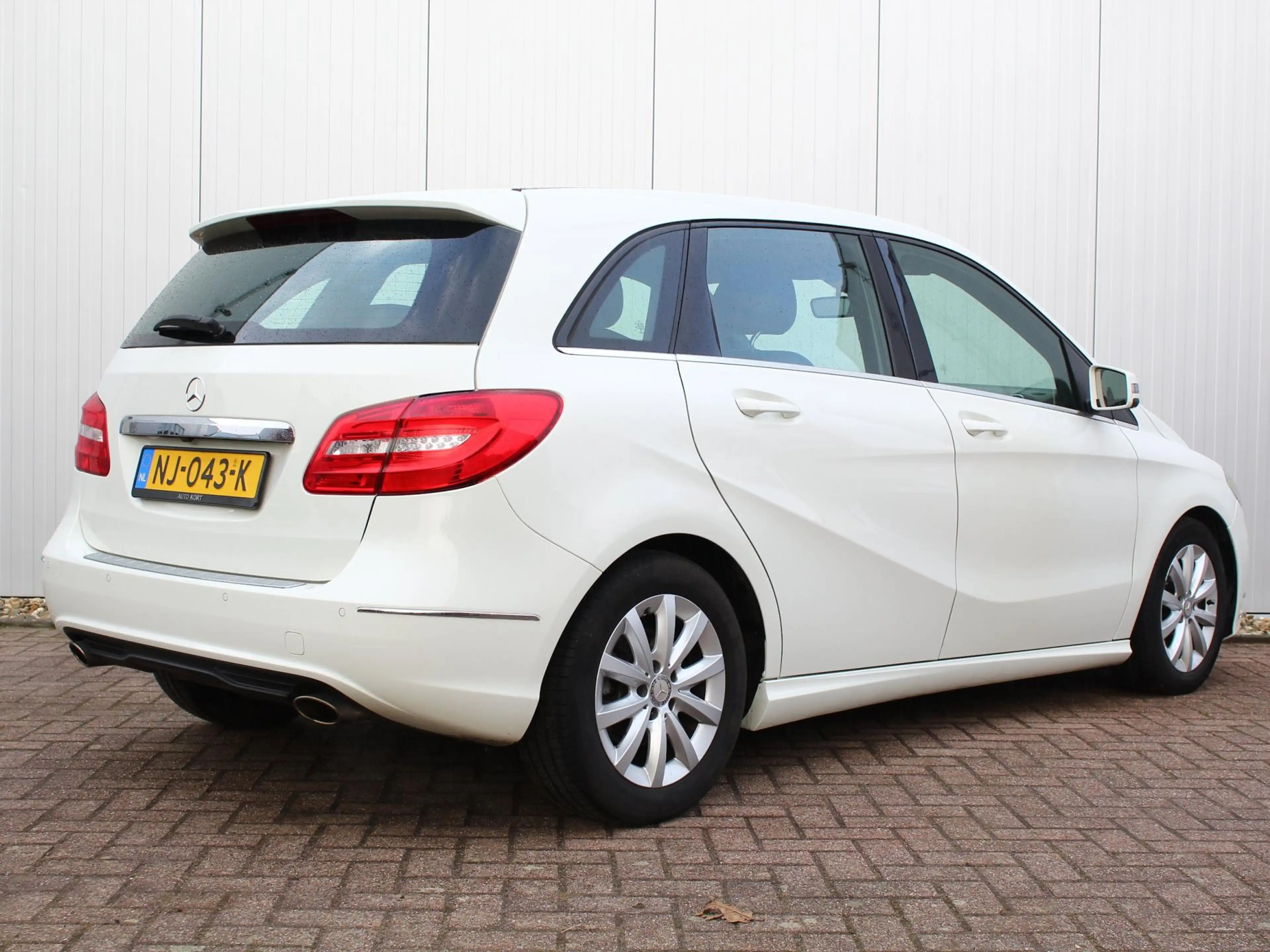 Mercedes-Benz B 180 | Lichtmetalen velgen | Achteruitrijcamera | Parke — photo 2