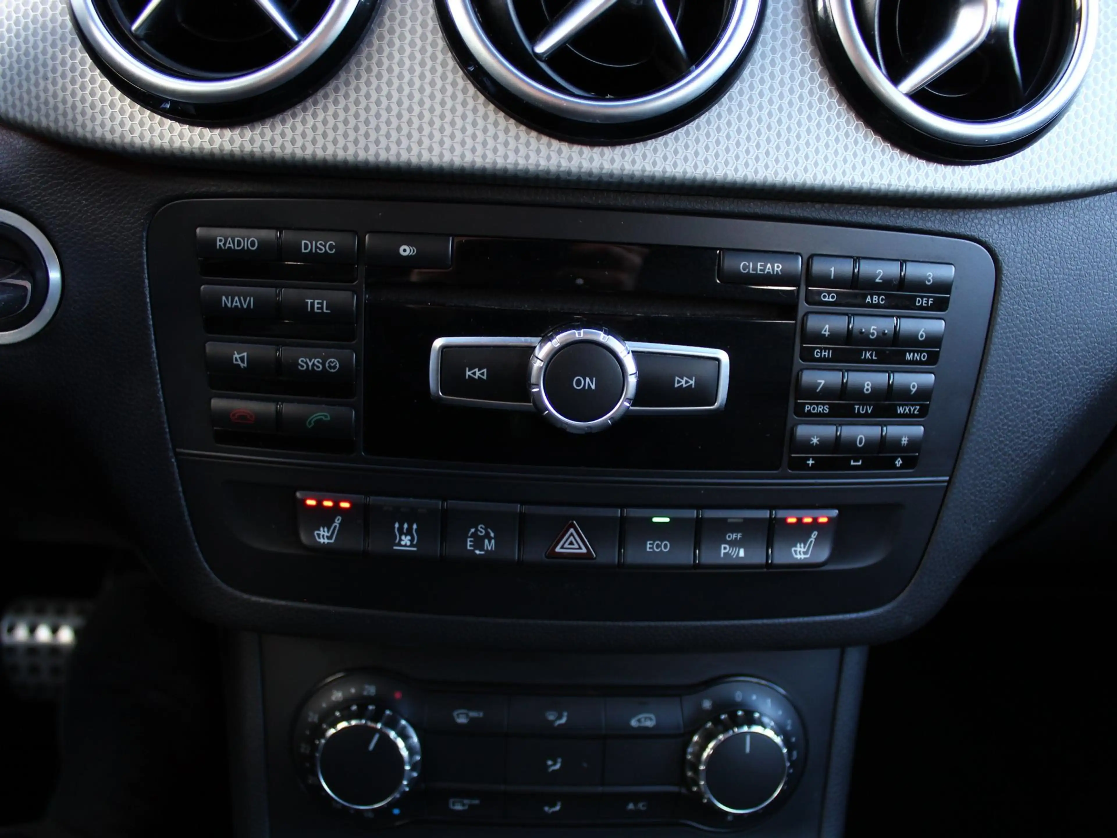 Mercedes-Benz B 180 | Lichtmetalen velgen | Achteruitrijcamera | Parke — photo 21