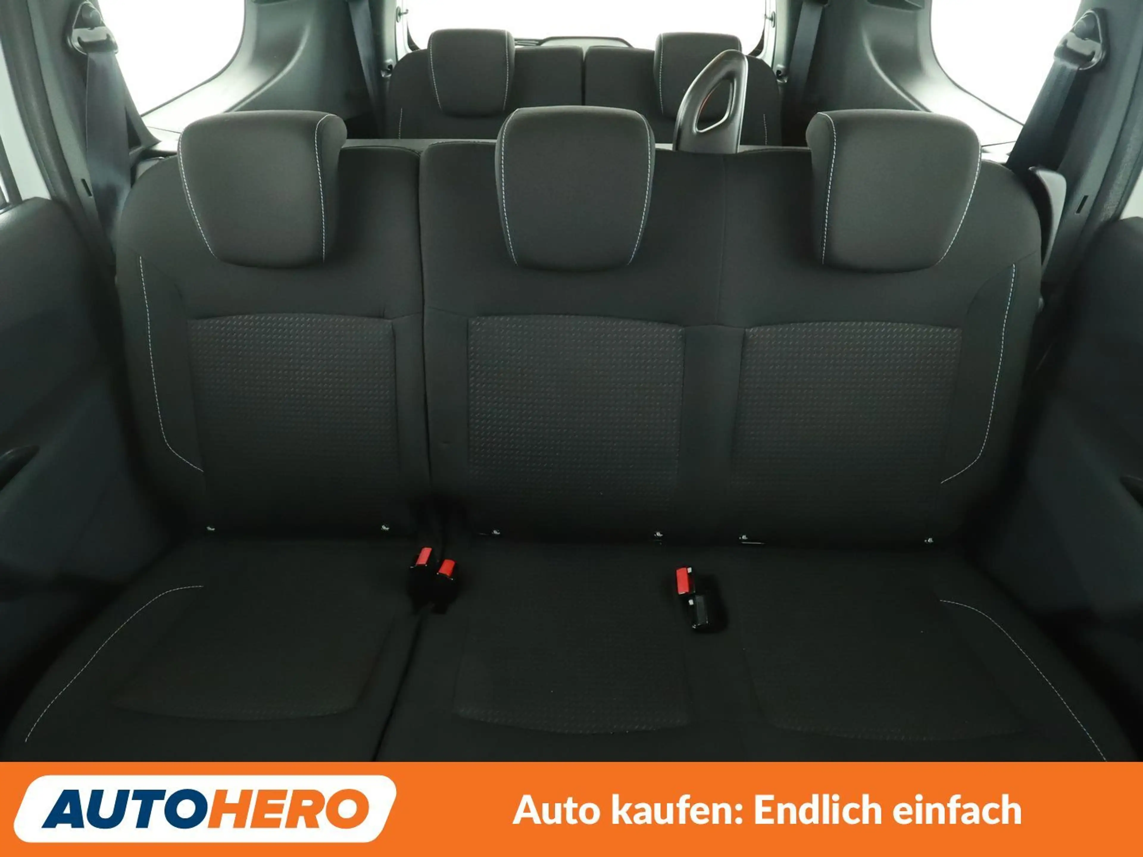 Dacia Lodgy 1.6 SCe Comfort *TEMPO*7-SITZER*KLIMA*START/STOP* — photo 15