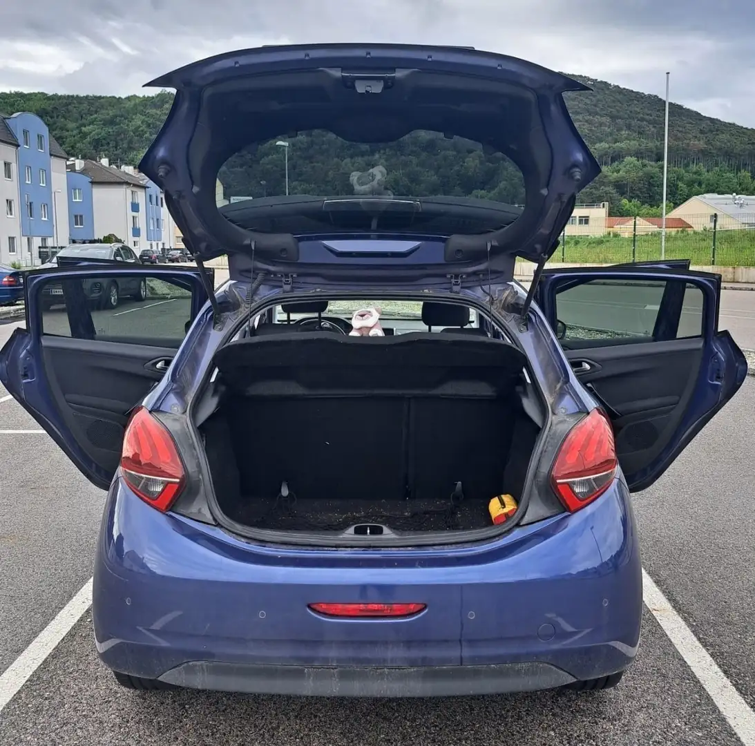 Peugeot 208 Style 1,2 PureTech 82 Blau - 1