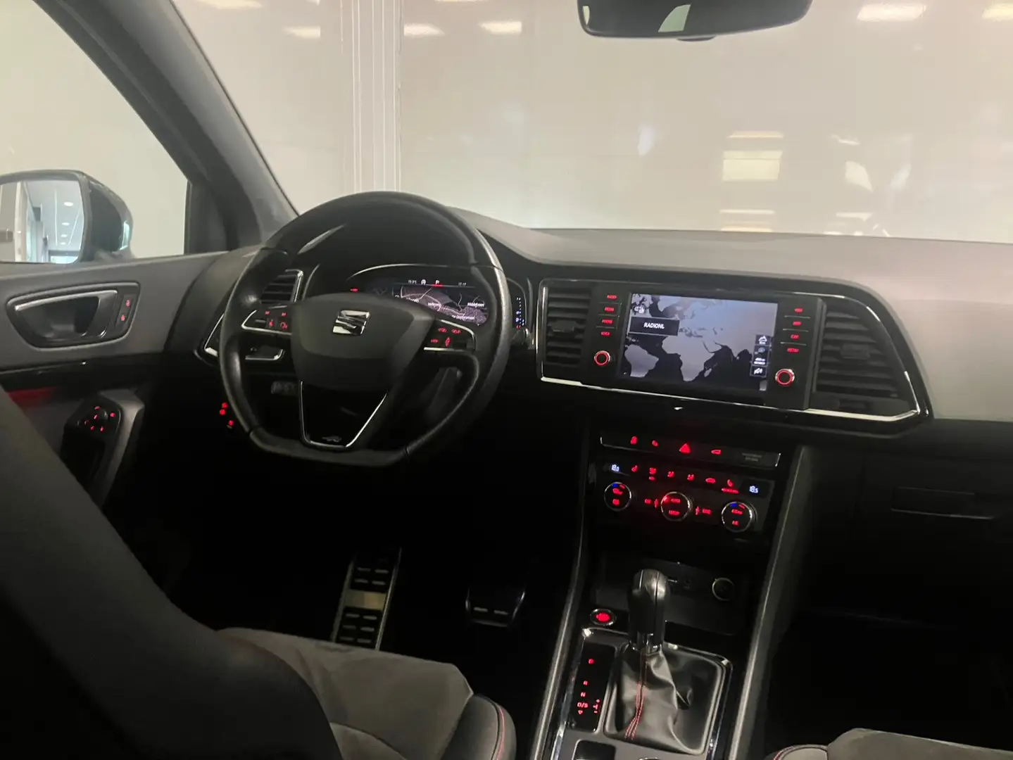 SEAT Ateca Business Intense FR 1.5 TSI | Automaat | Trekhaak Zwart - 2