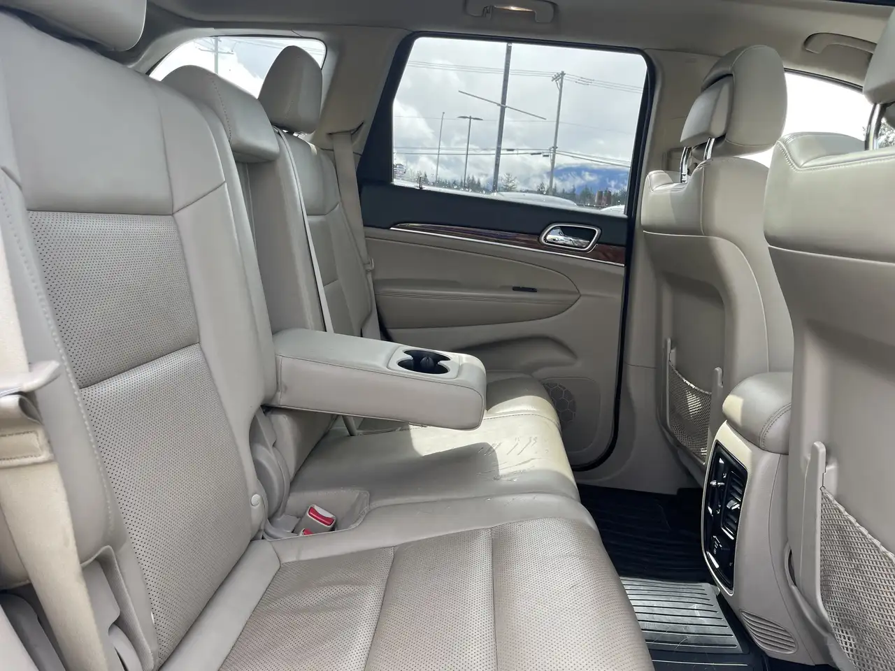 Jeep Grand Cherokee снимка Jeep Grand Cherokee