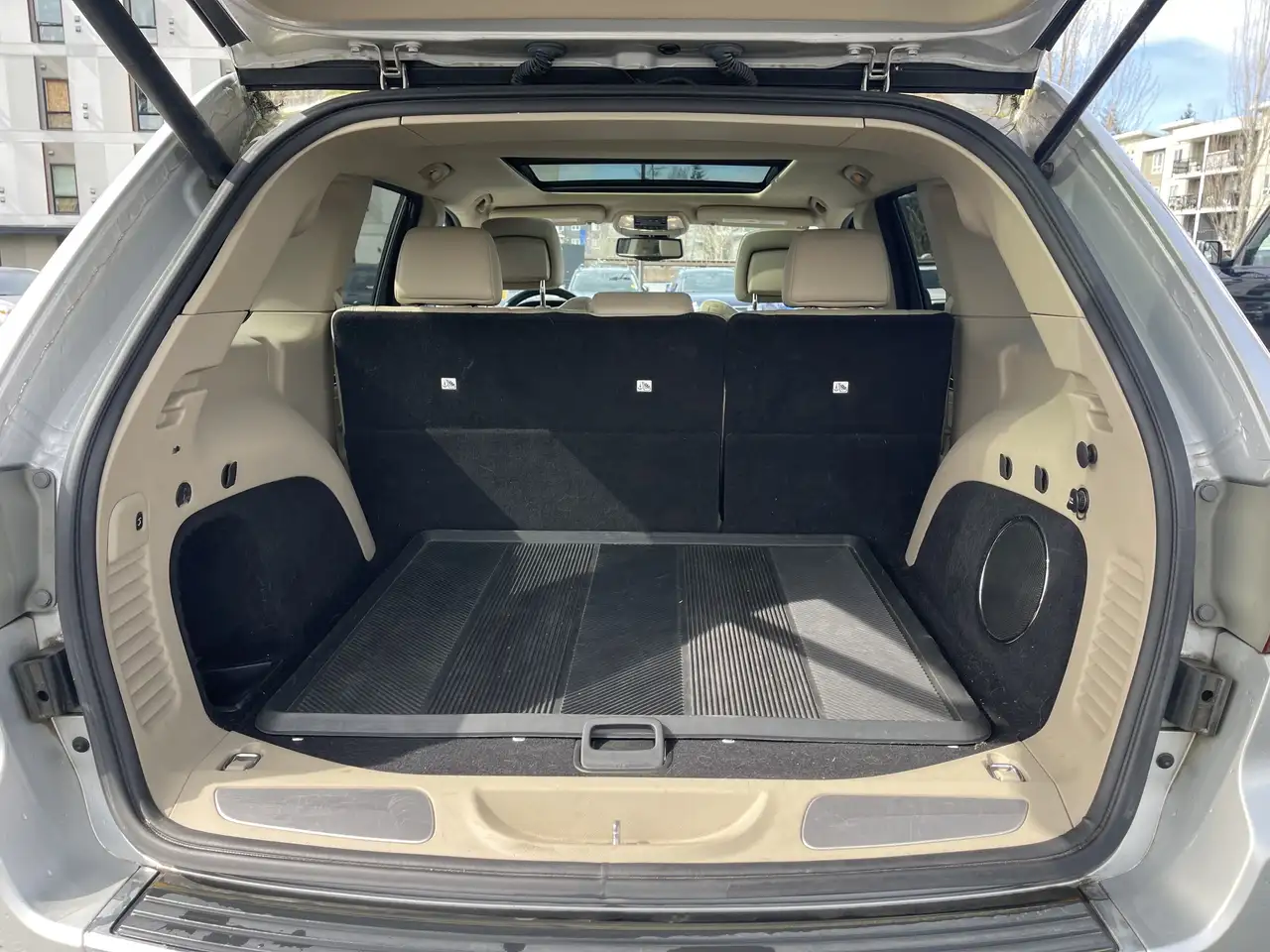 Jeep Grand Cherokee снимка Jeep Grand Cherokee