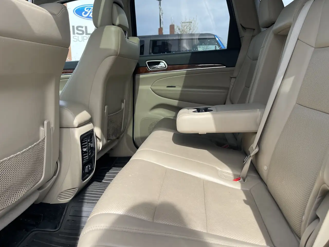 Jeep Grand Cherokee снимка Jeep Grand Cherokee