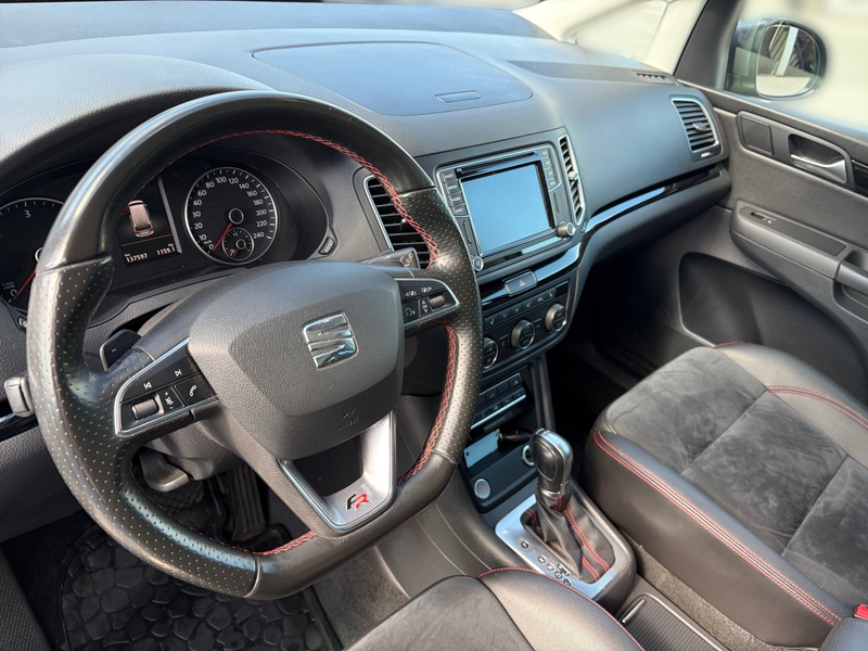 SEAT Alhambra 711 2.0 TDI 4Drive FR ACC AHK AUT Kam. — photo 12