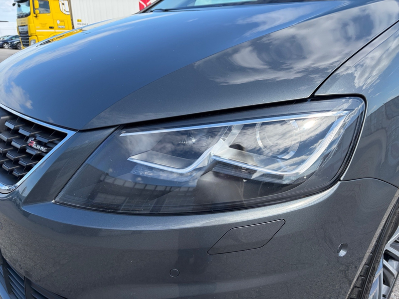 SEAT Alhambra 711 2.0 TDI 4Drive FR ACC AHK AUT Kam. — photo 11