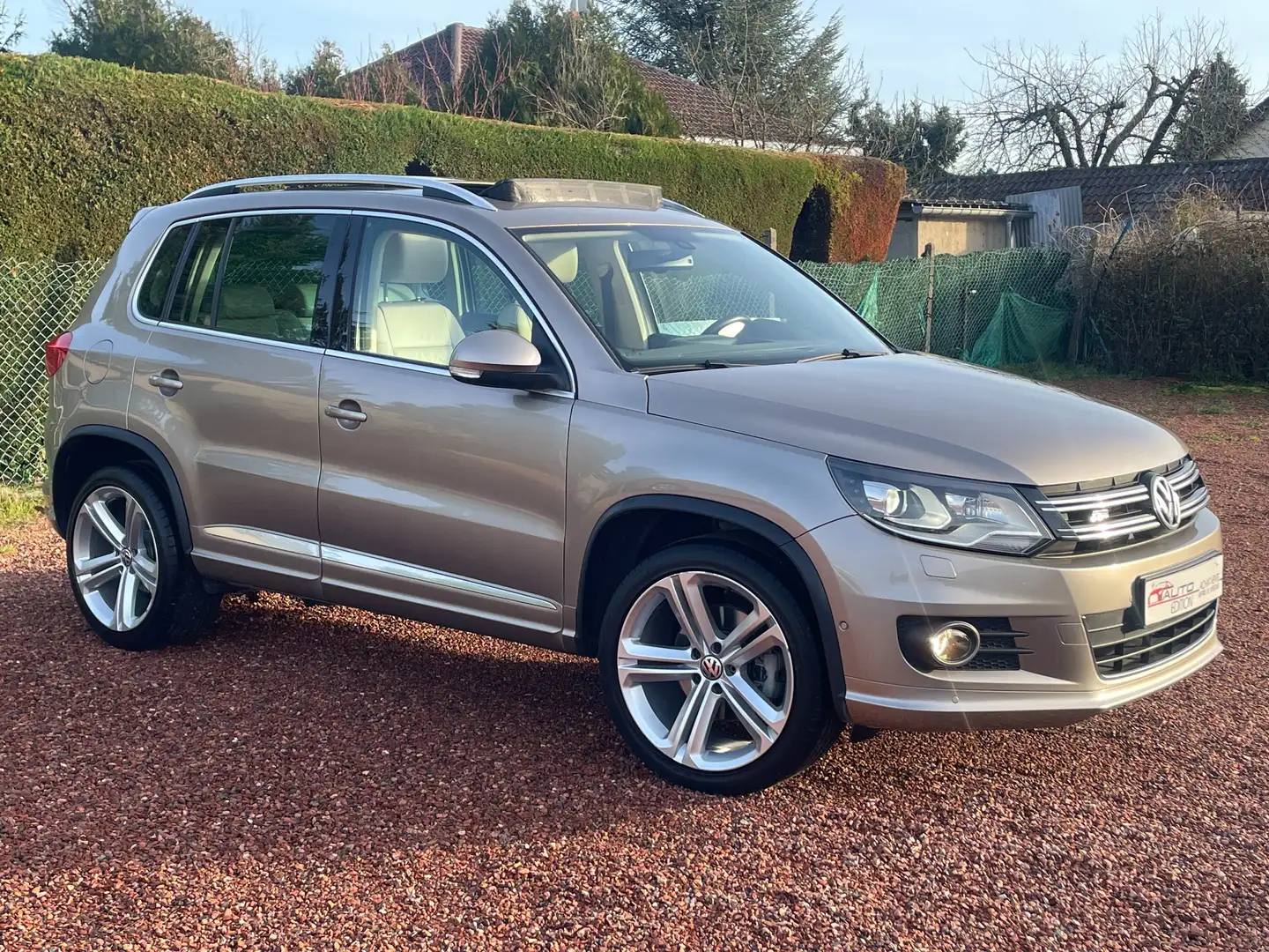 Volkswagen Tiguan 2.0 TDI 177 BlueMotion R-Exclusive 4Motion DSG7 Beige - 2
