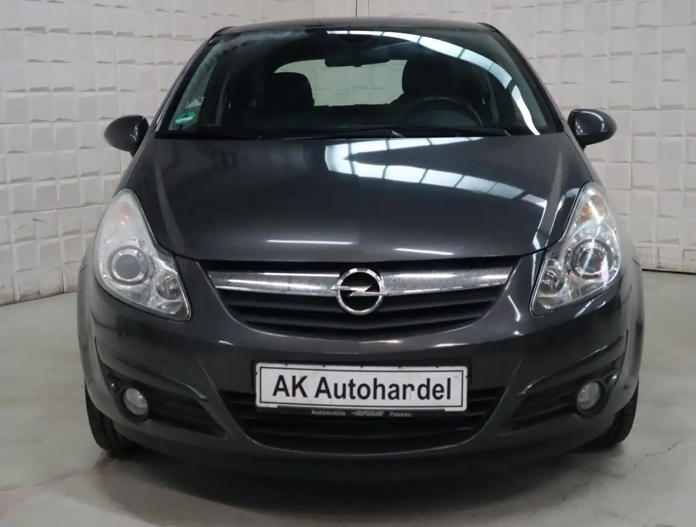 Opel Corsa D Innovation T.Leder Tempomat Klimaanlage Grau - 2
