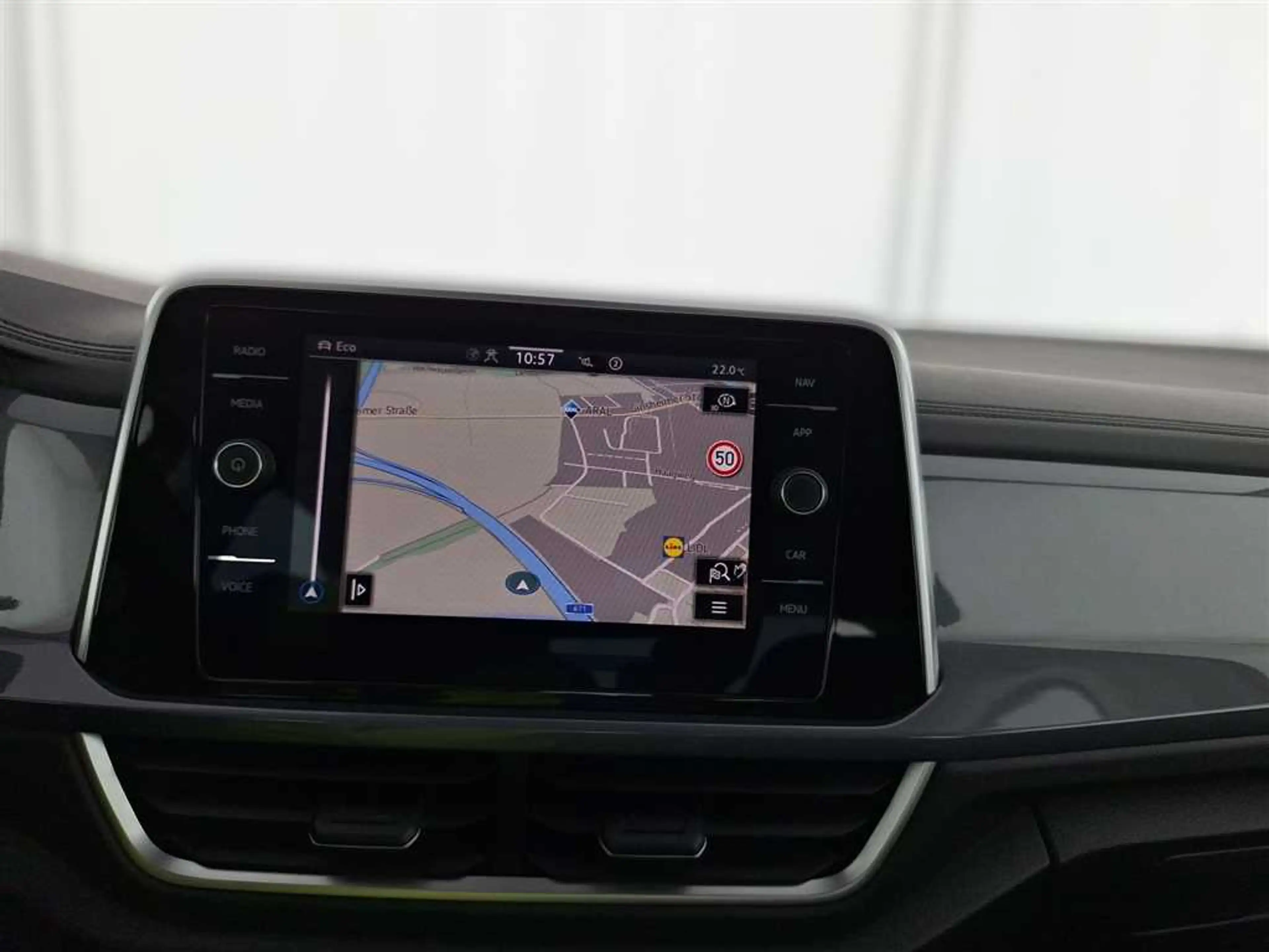 Volkswagen T-Roc Style 2.0 TDI DSG Allrad — photo 11