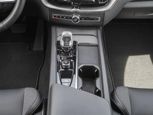 Volvo XC60 view 15