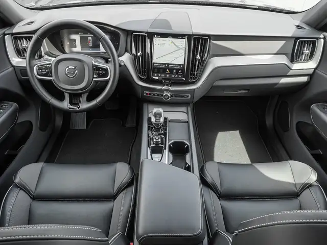 Volvo XC60 view 11