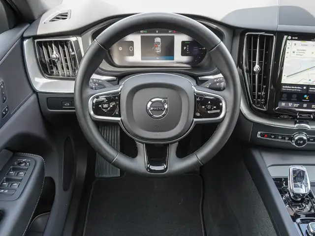 Volvo XC60 view 12