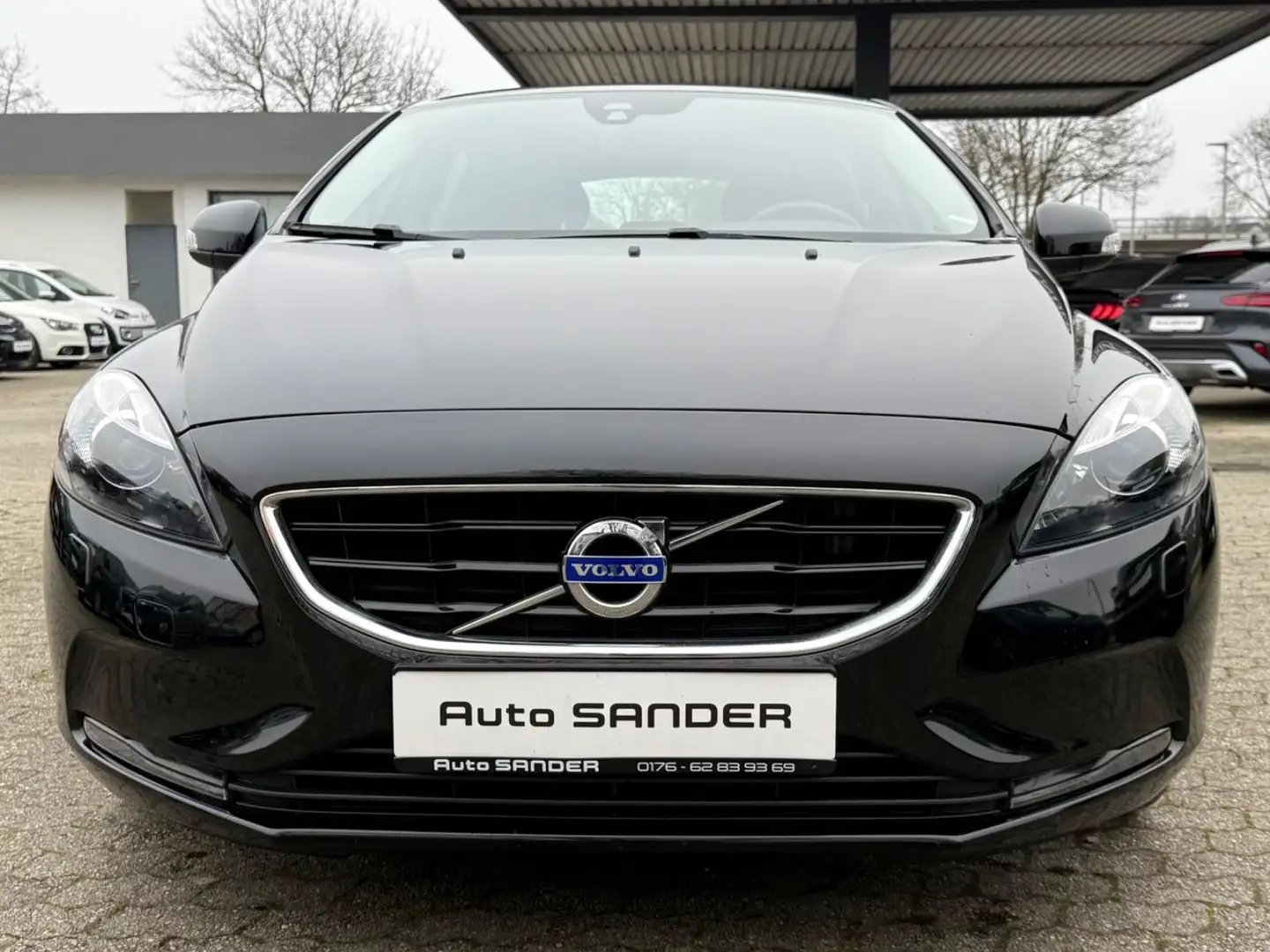 Volvo V40 You! NAVI SHZ St.hng ALU 18 Schwarz - 1