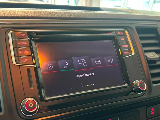Volkswagen Transporter view 23