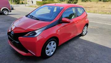 Aygo 1.0i VVT-i x-play