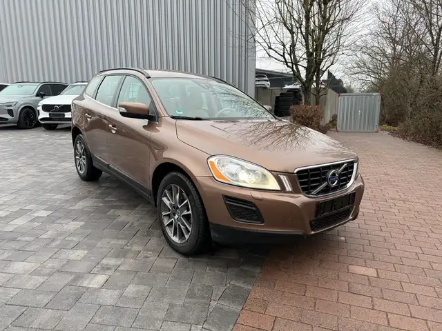 Volvo XC60 D3 EDITION PRO+AHK+CAM+PDC+ALLWETTER++