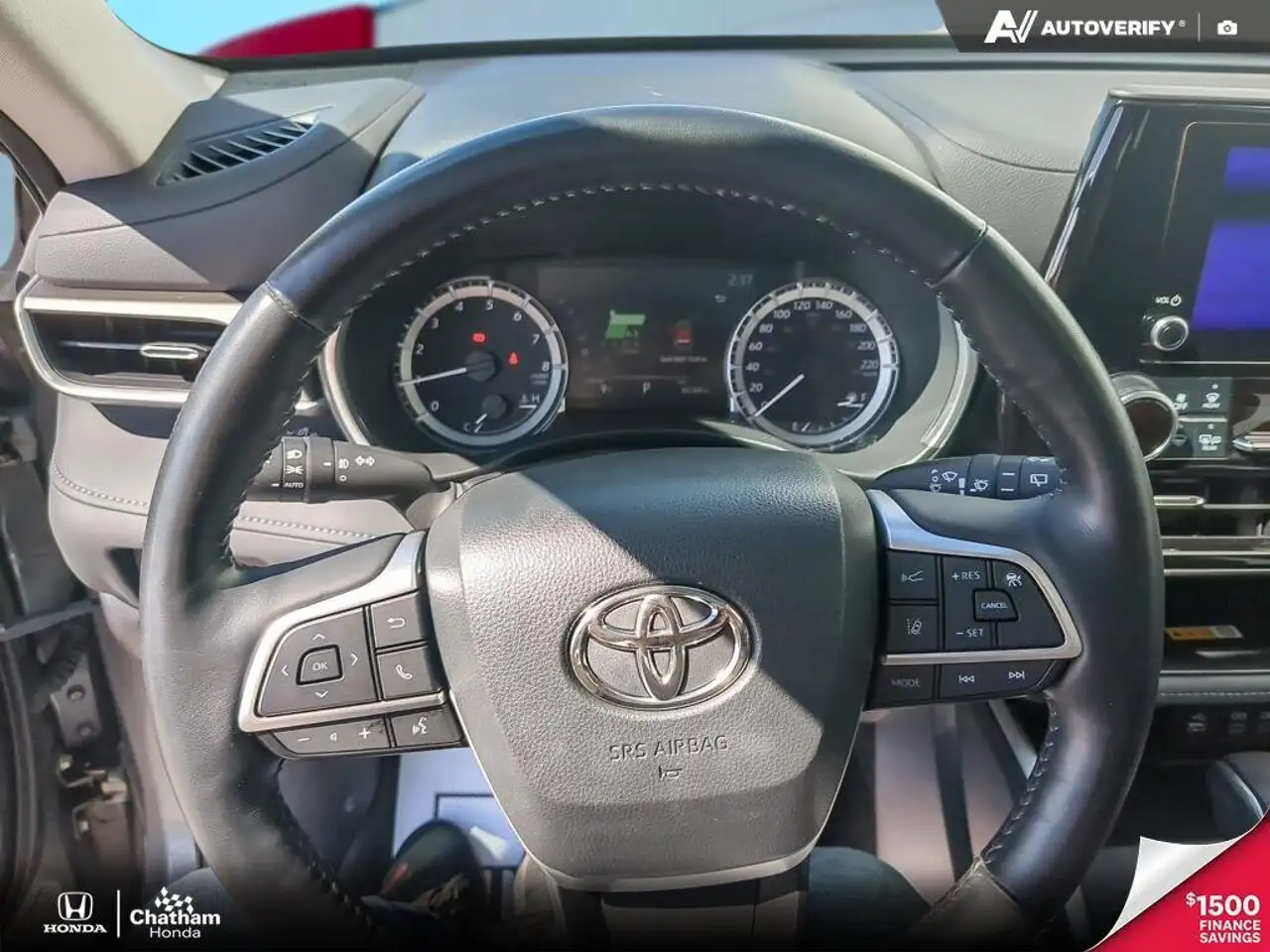 Toyota Highlander снимка Toyota Highlander