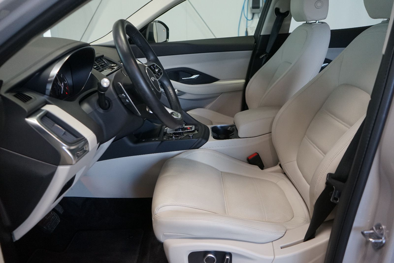 Jaguar E-Pace AWD SHZ+Leder+LED+360+Memory+KeylessEntry — photo 10