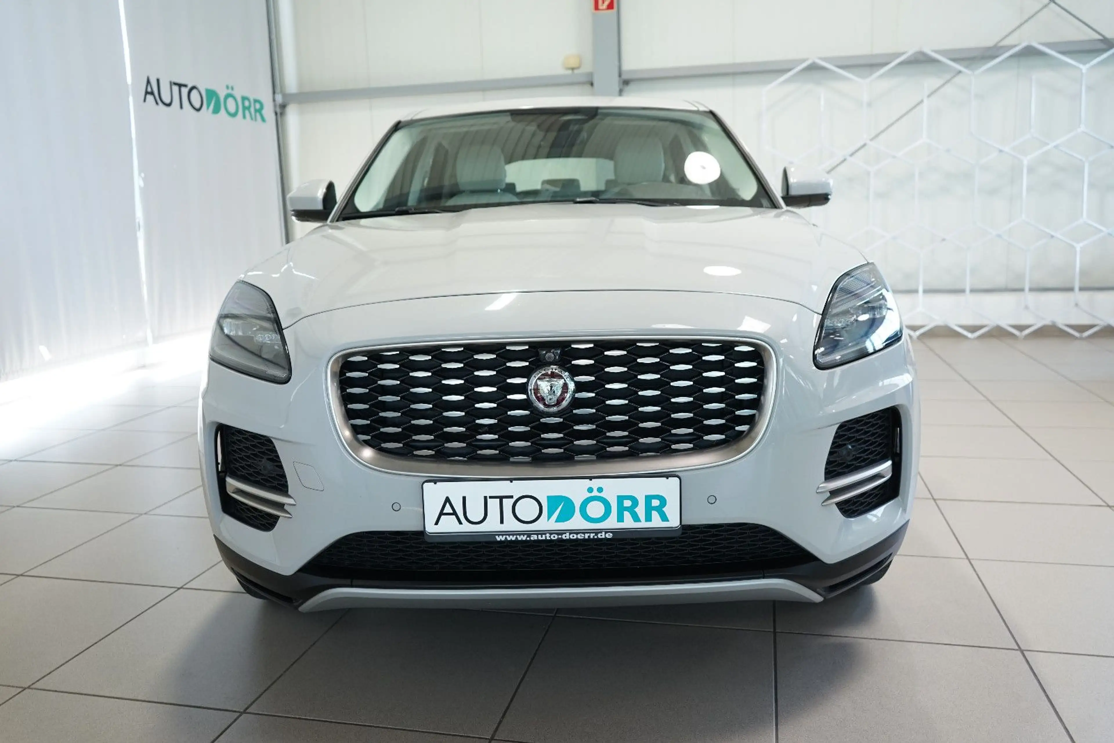 Jaguar E-Pace AWD SHZ+Leder+LED+360+Memory+KeylessEntry — photo 7