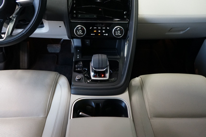 Jaguar E-Pace AWD SHZ+Leder+LED+360+Memory+KeylessEntry — photo 14