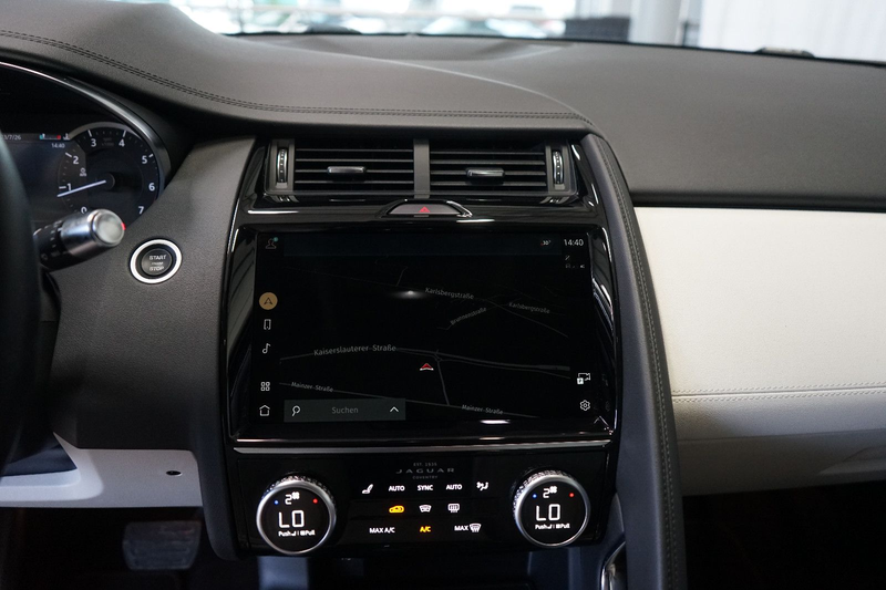 Jaguar E-Pace AWD SHZ+Leder+LED+360+Memory+KeylessEntry — photo 13