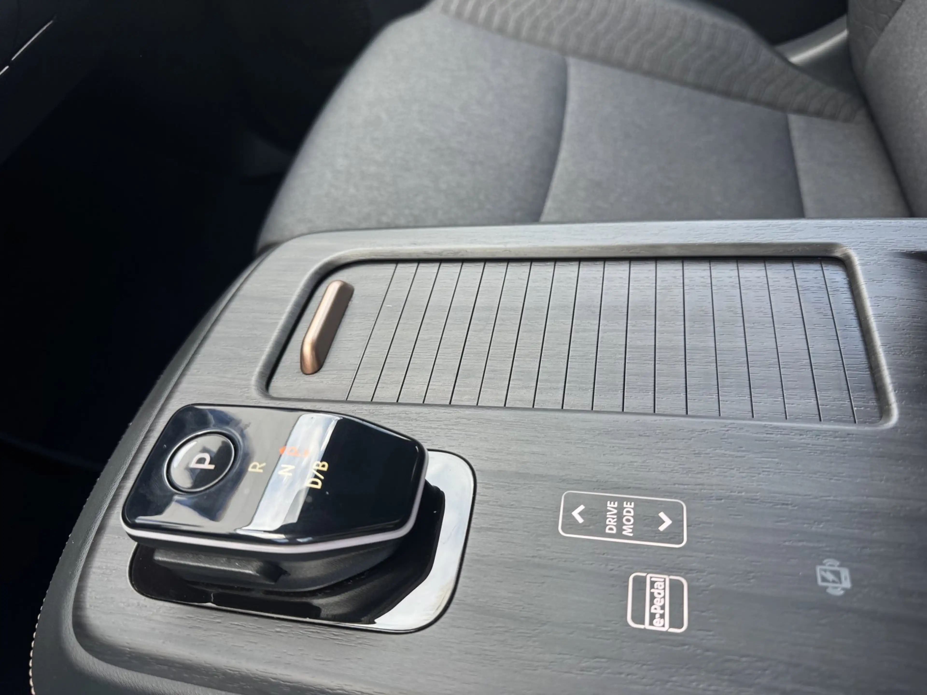 Nissan Ariya 63kWh/360°/NAVI/WINTERPAKET — photo 14