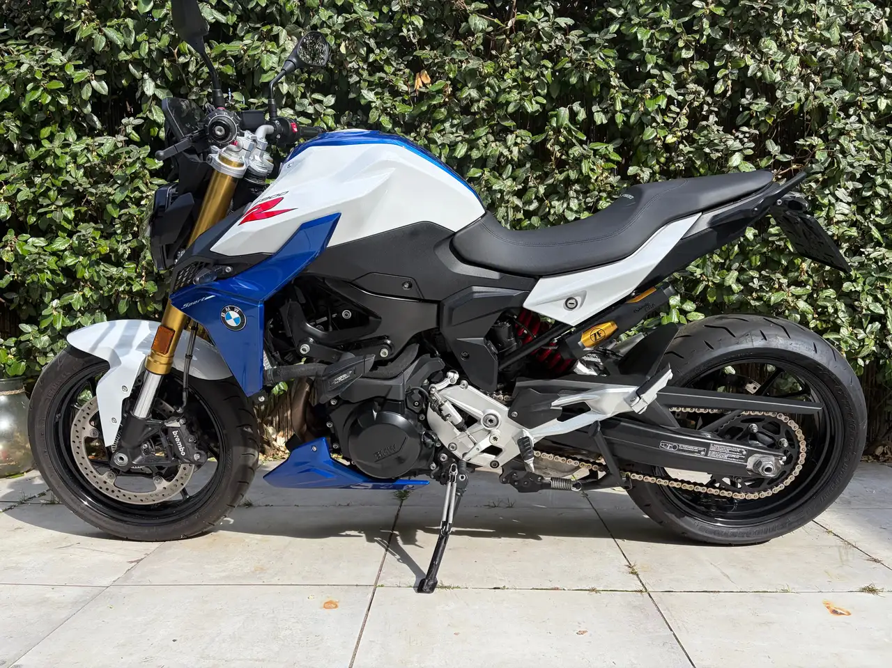 BMW F 900 R