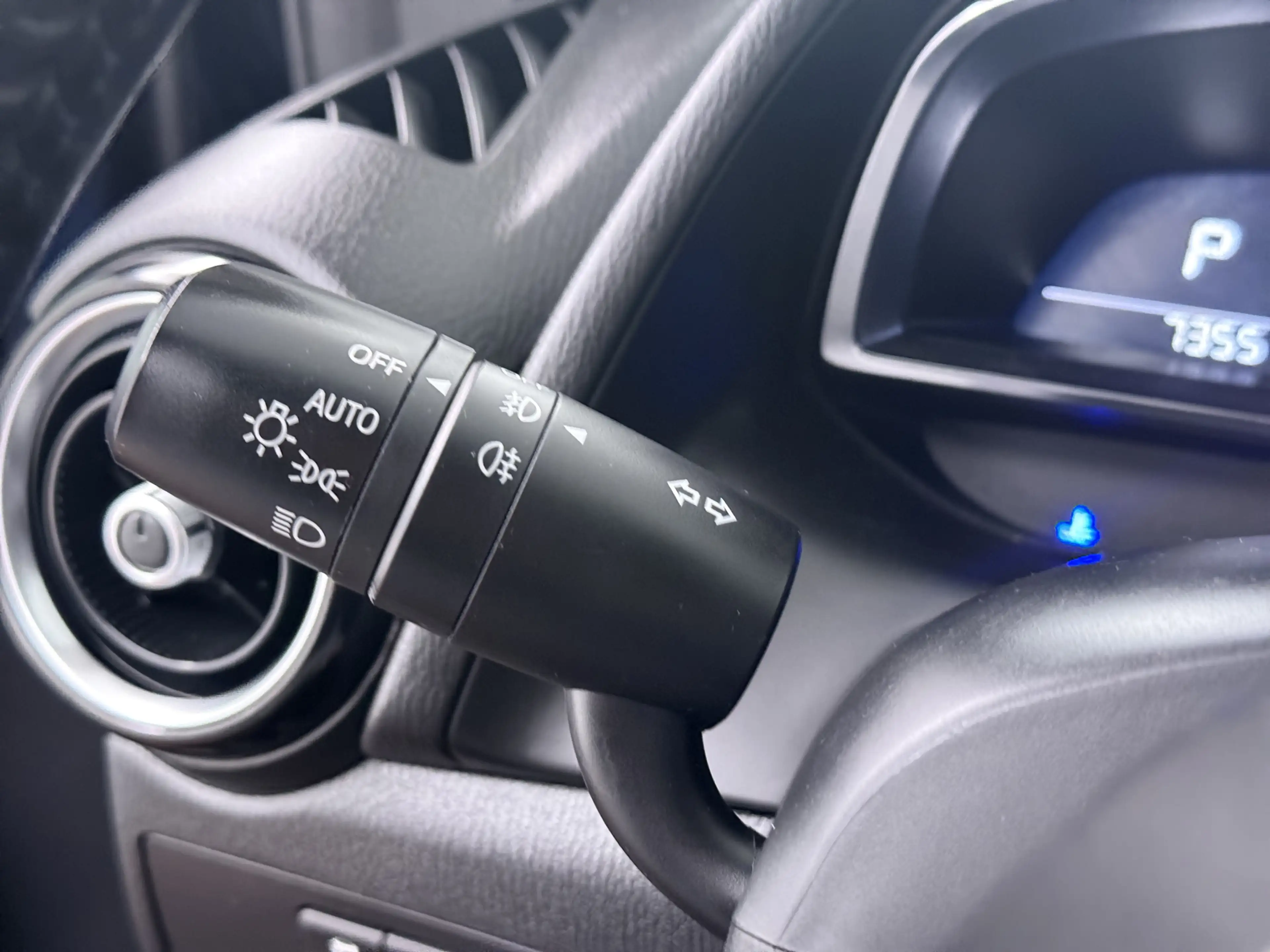 Mazda 2 1.5 Skyactiv-G GT-M | Trekhaak | Camera | LED | — photo 12