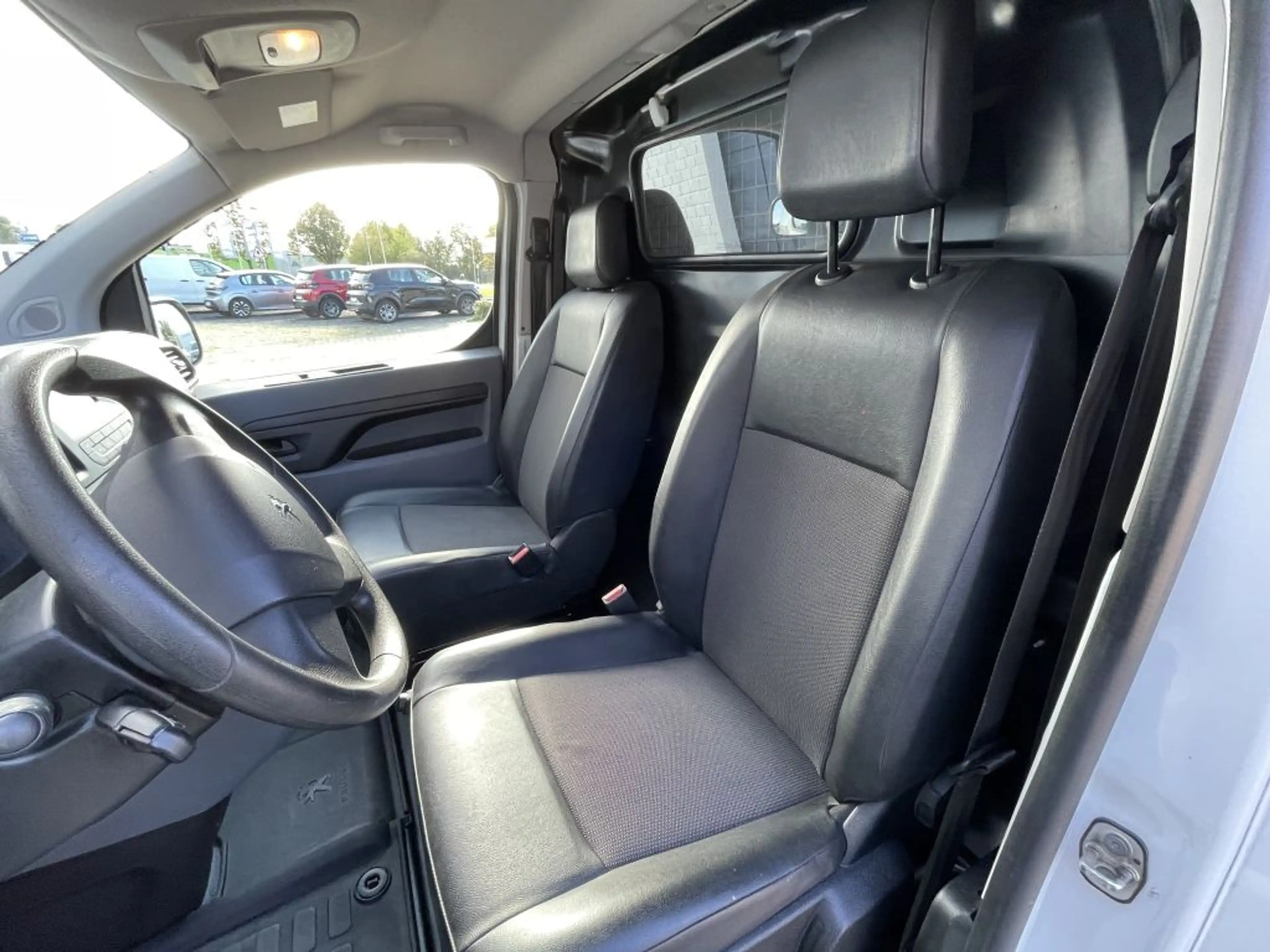 Peugeot Expert — photo 2