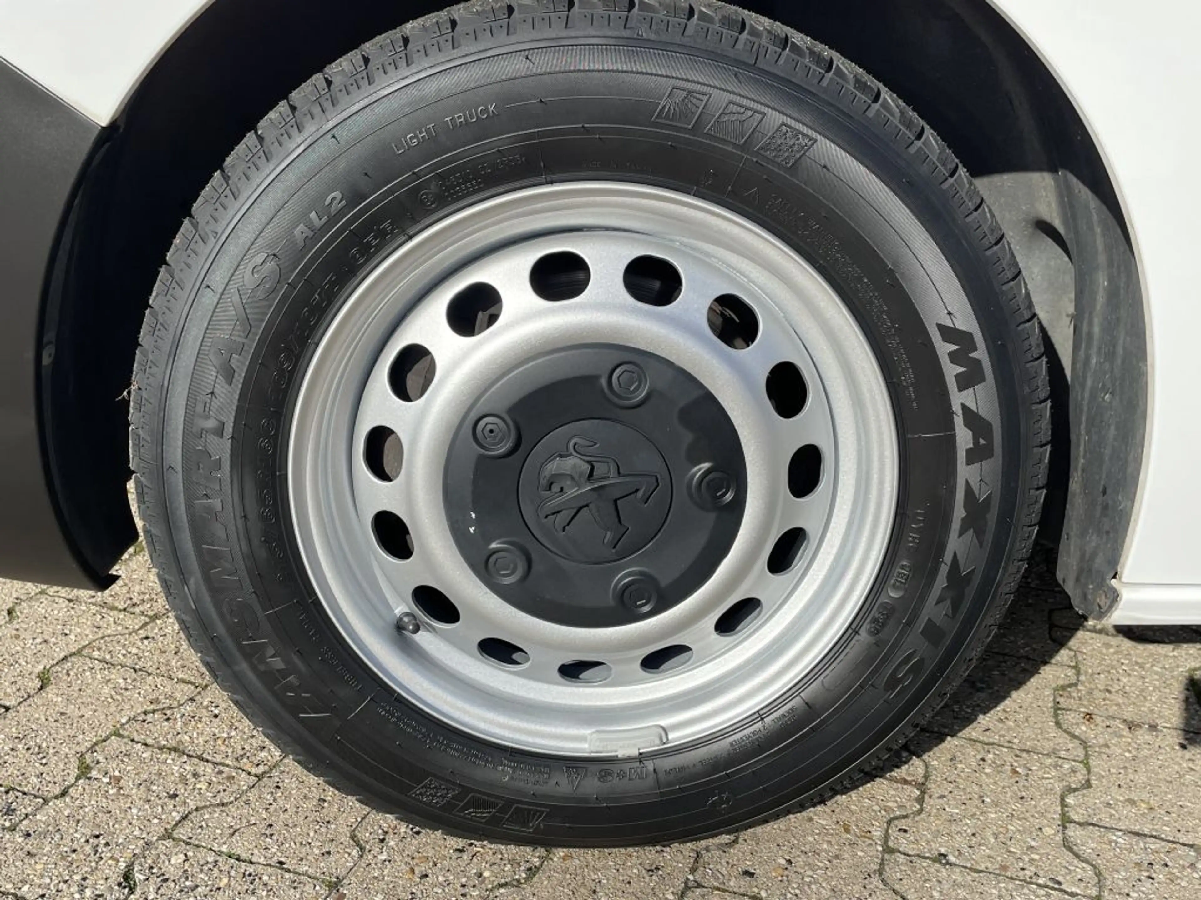 Peugeot Expert — photo 17