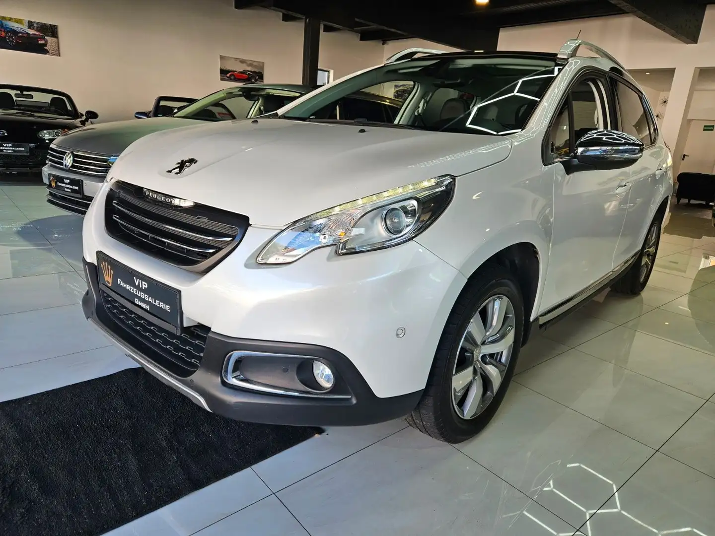 Peugeot 2008 Allure,Panoramadach,Klima,Alu,1-Hand Weiß - 1