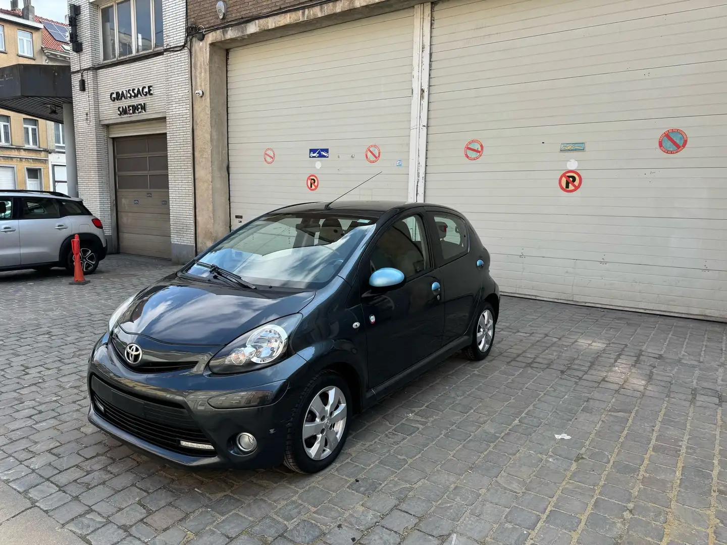 Toyota Aygo 1.0i Color Edition AIRCO CLIMATISÉ CT OK Grigio - 2