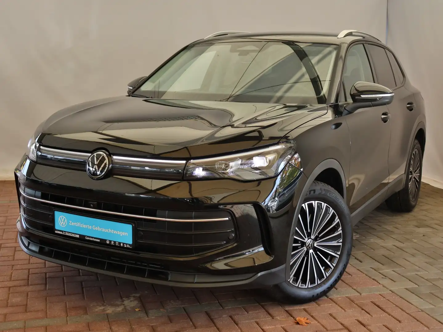 Volkswagen Tiguan Goal 2.0 l TDI DSG+AHK+ACC+NAVI+LED+360°KAM Schwarz - 2