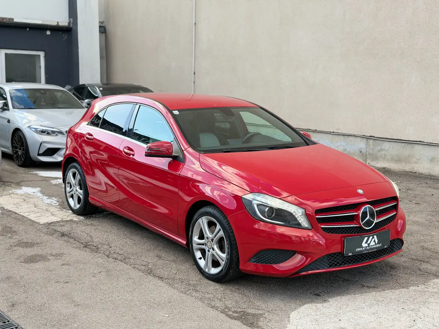 Mercedes-Benz A 180 A 180 BlueEfficiency Rot - 2