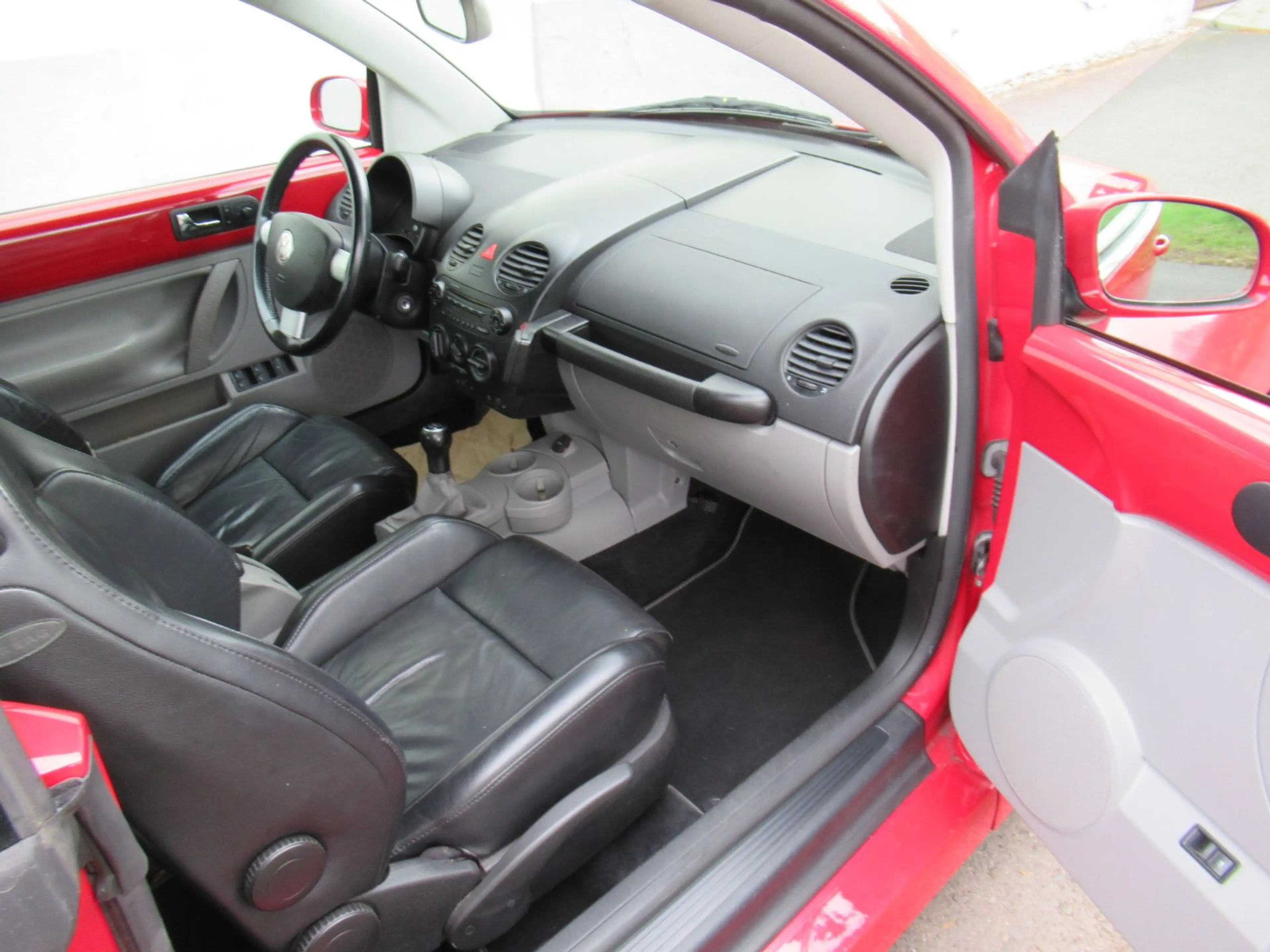 Volkswagen New Beetle 1.8T Cabriolet RSI Leder/Klima/LM... — photo 14