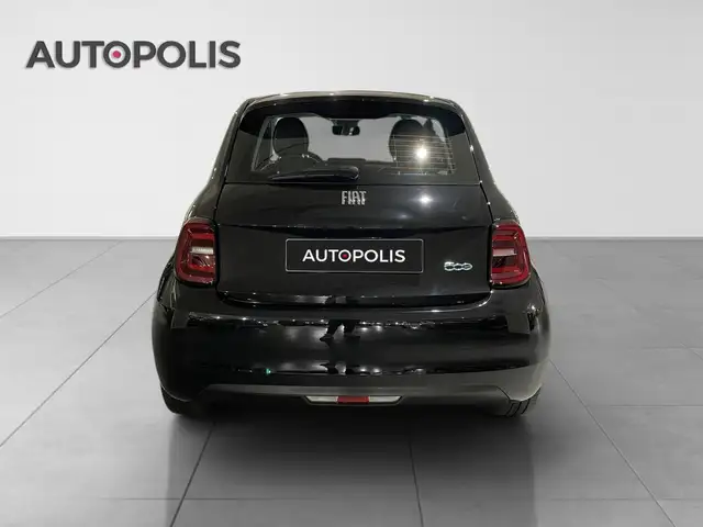 Fiat 500E view 15