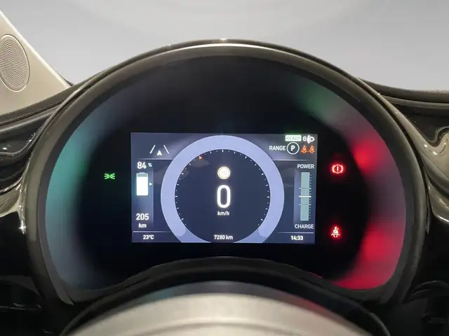 Fiat 500E view 2