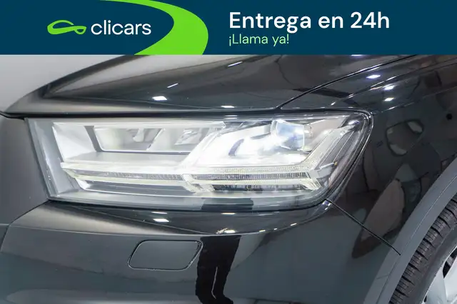 Audi Q7 view 10